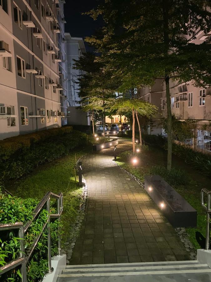 Agape Rentals In Trees Residences Caloocan Екстер'єр фото